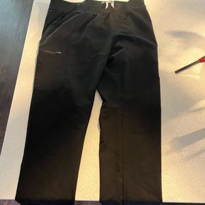 Women’s Figs technical collection